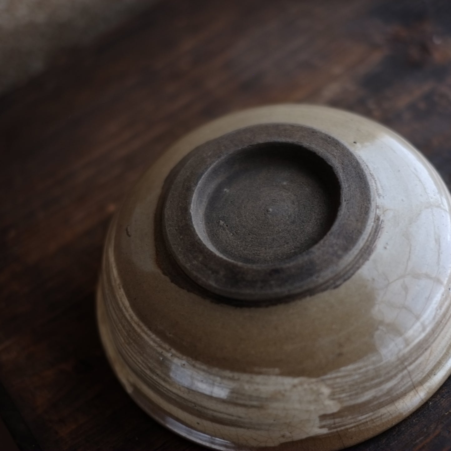 時代 白泥鉄絵草花文皿鉢(江戸後期-明治初期 19世紀)