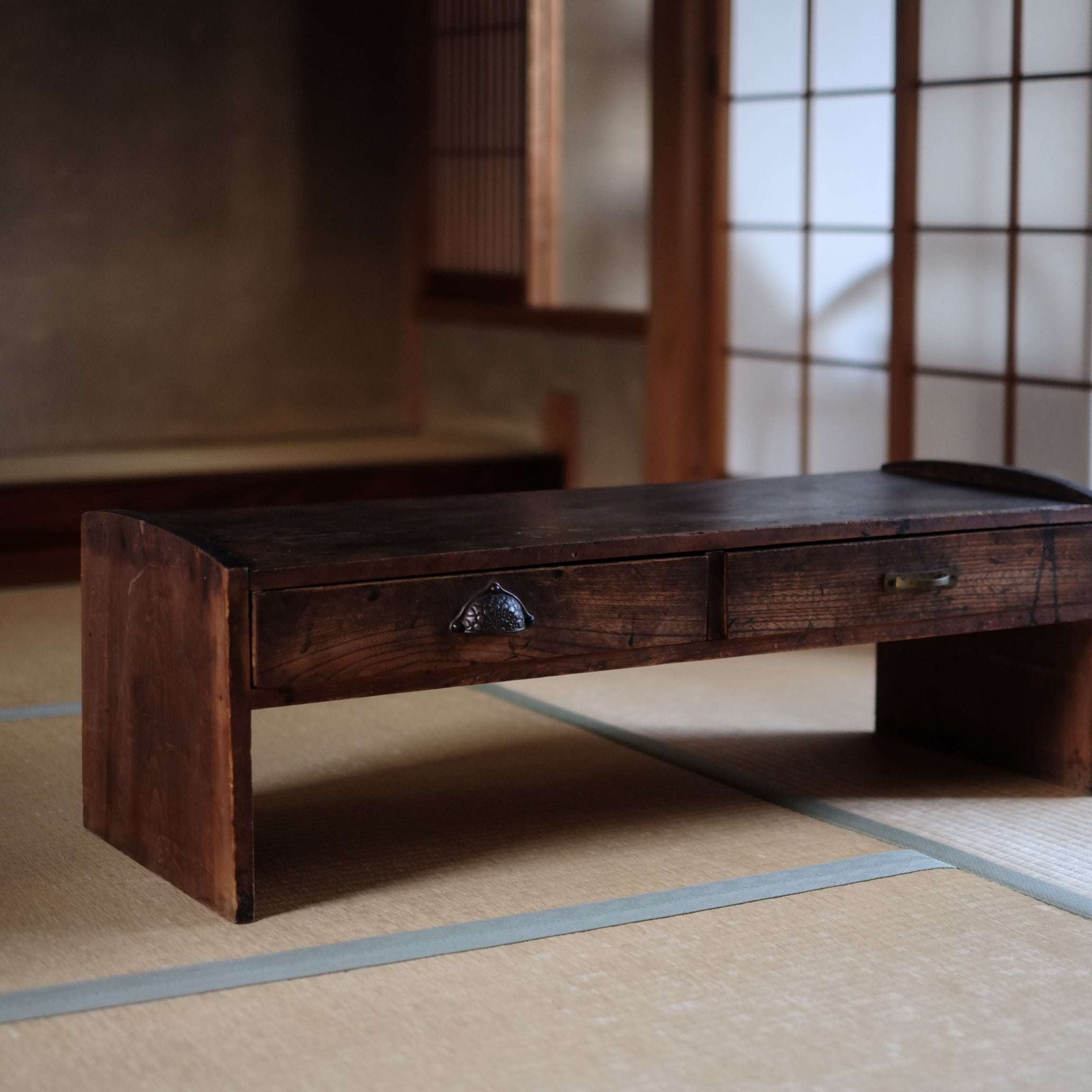 大正時代の文机 3引き出し付き 大正時代の文机 3引き出し付き