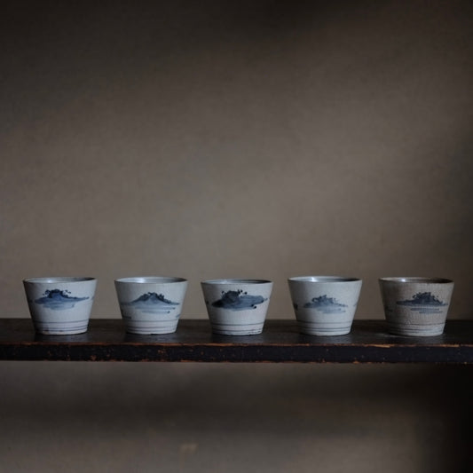 時代 陶胎染付 海浜風景図 蕎麦猪口 (江戸後期)