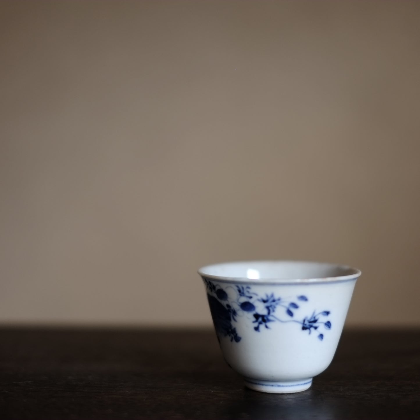 巨鹿城焼 秋草文染付 煎茶碗 盃 (江戸末)