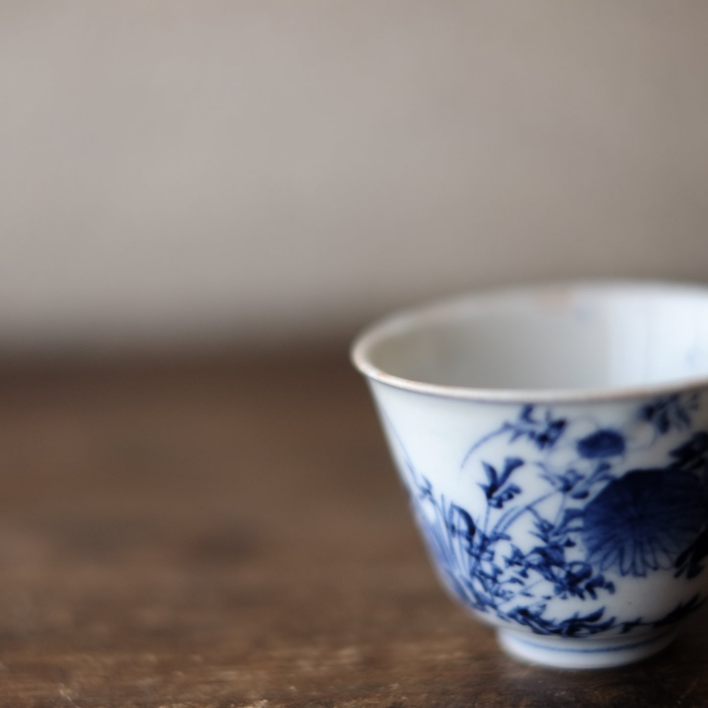 巨鹿城焼 秋草文染付 煎茶碗 盃 (江戸末)