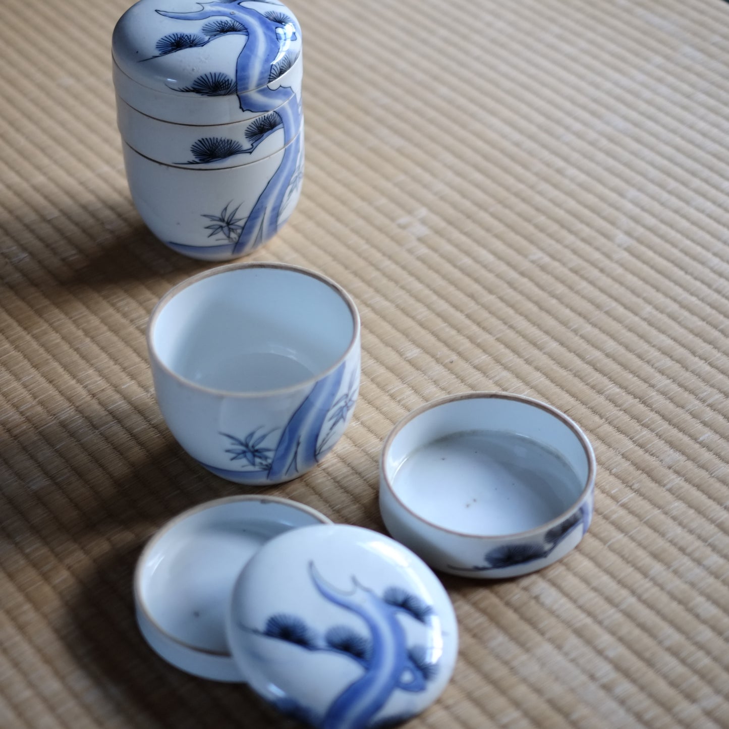 時代 松笹文 蓋付三段重箱 (明治末–昭和中期19世紀末-20世紀)