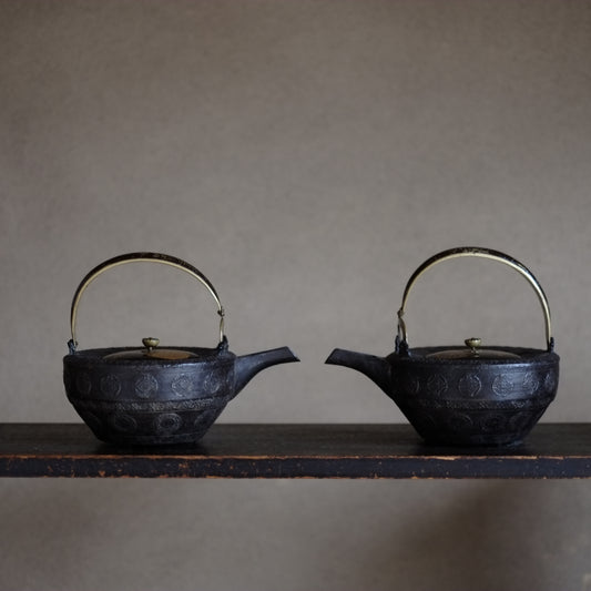 時代 研出蒔絵蓋 鉄銚子 対 燗鍋 時代箱付 (江戸時代)