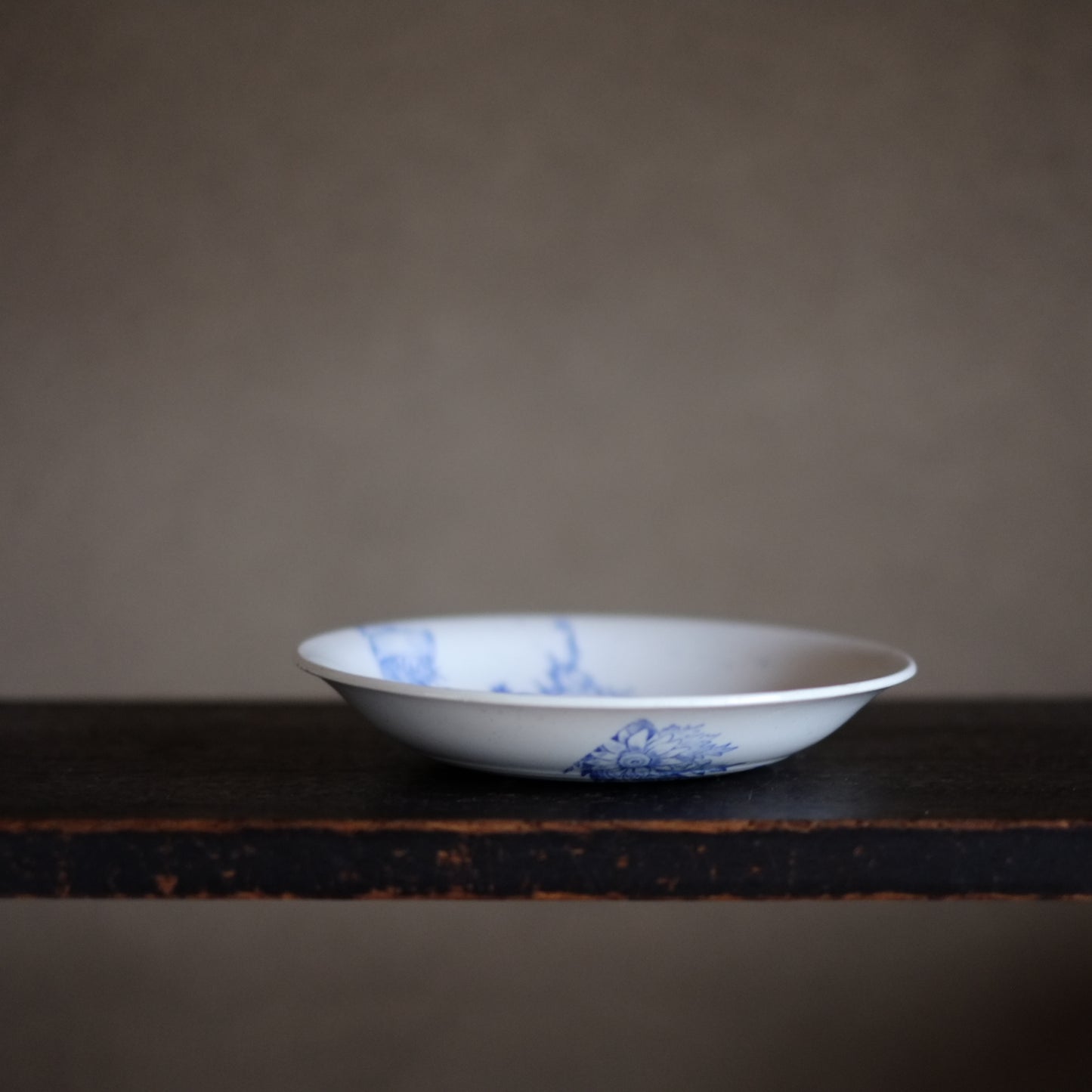 時代 フランス 白釉花草文 ソープディッシュ (19世紀-20世紀頭)