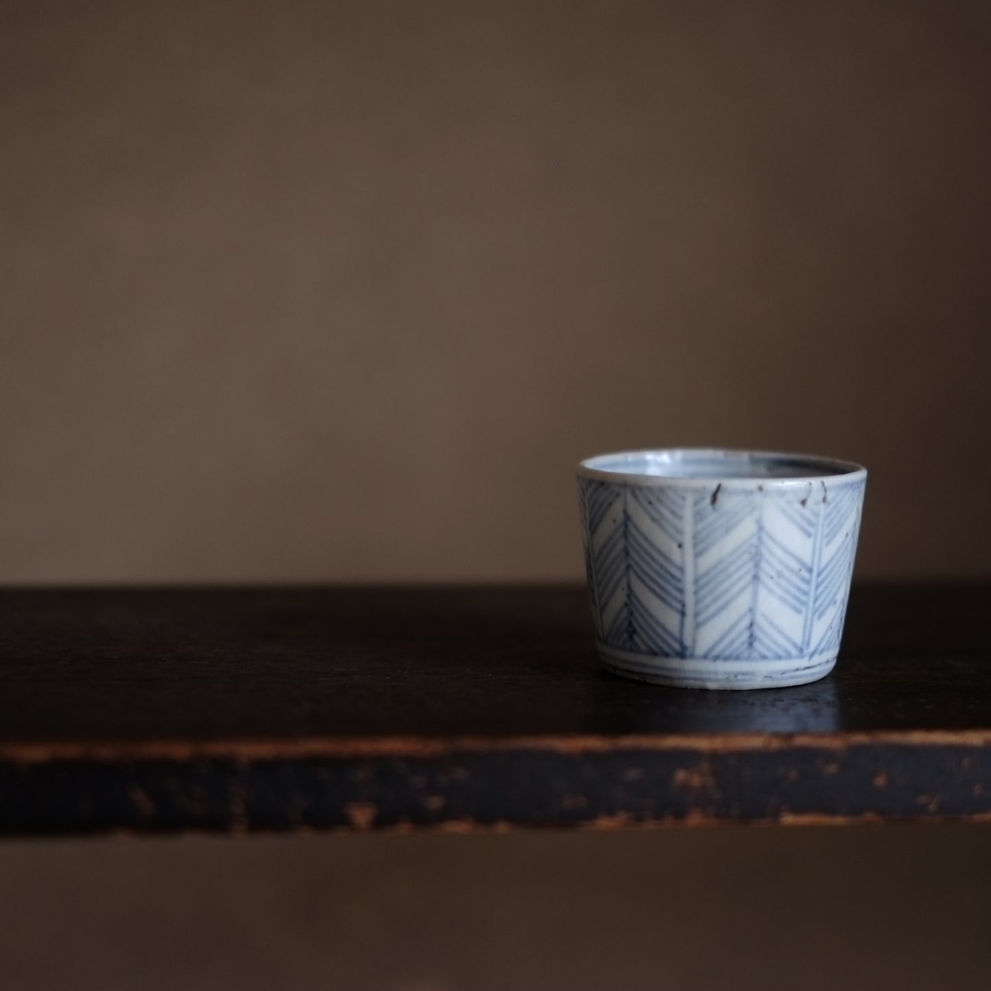時代 矢羽根蕎麦猪口 陶胎染付 A(19世紀)