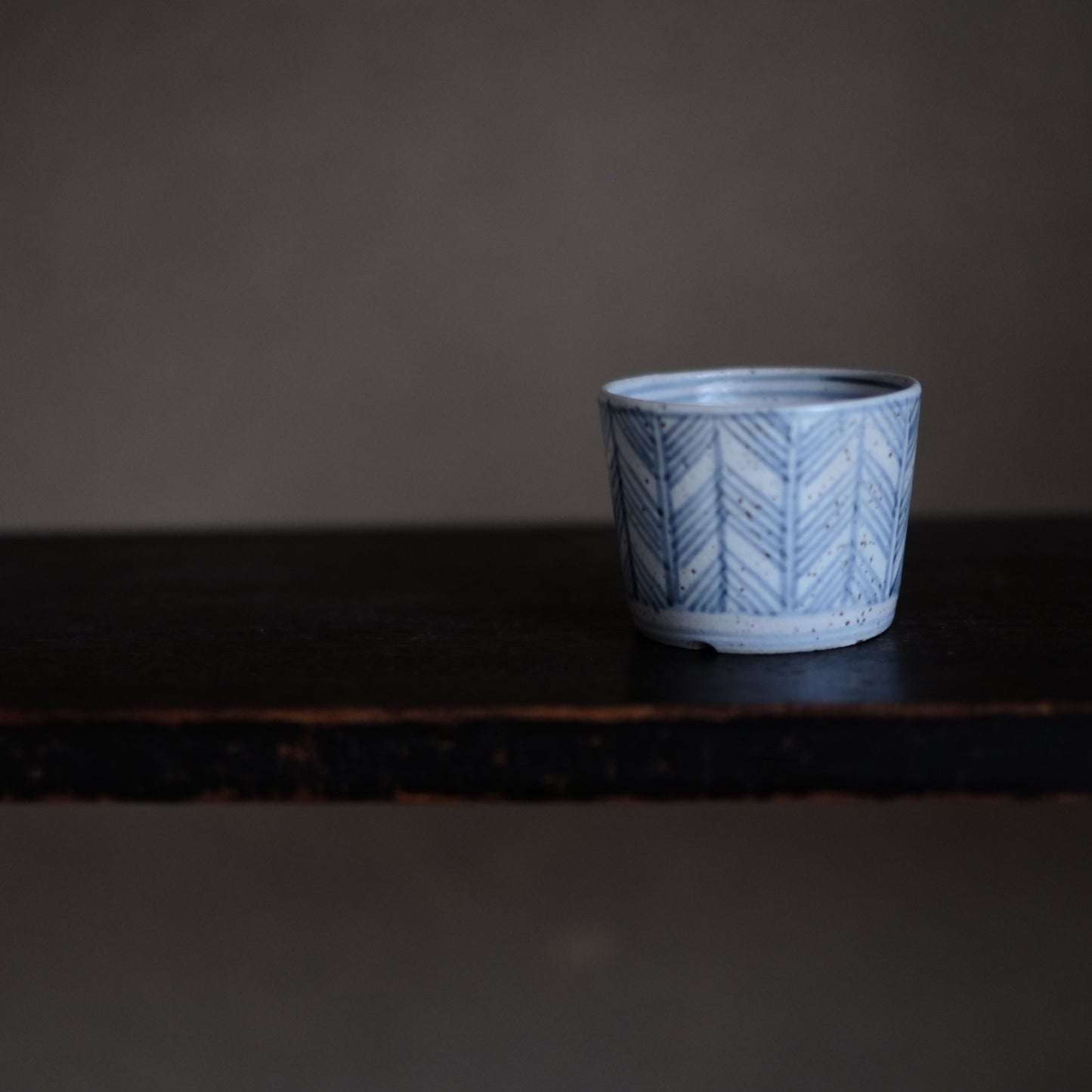 時代 矢羽根蕎麦猪口 陶胎染付 B(19世紀)