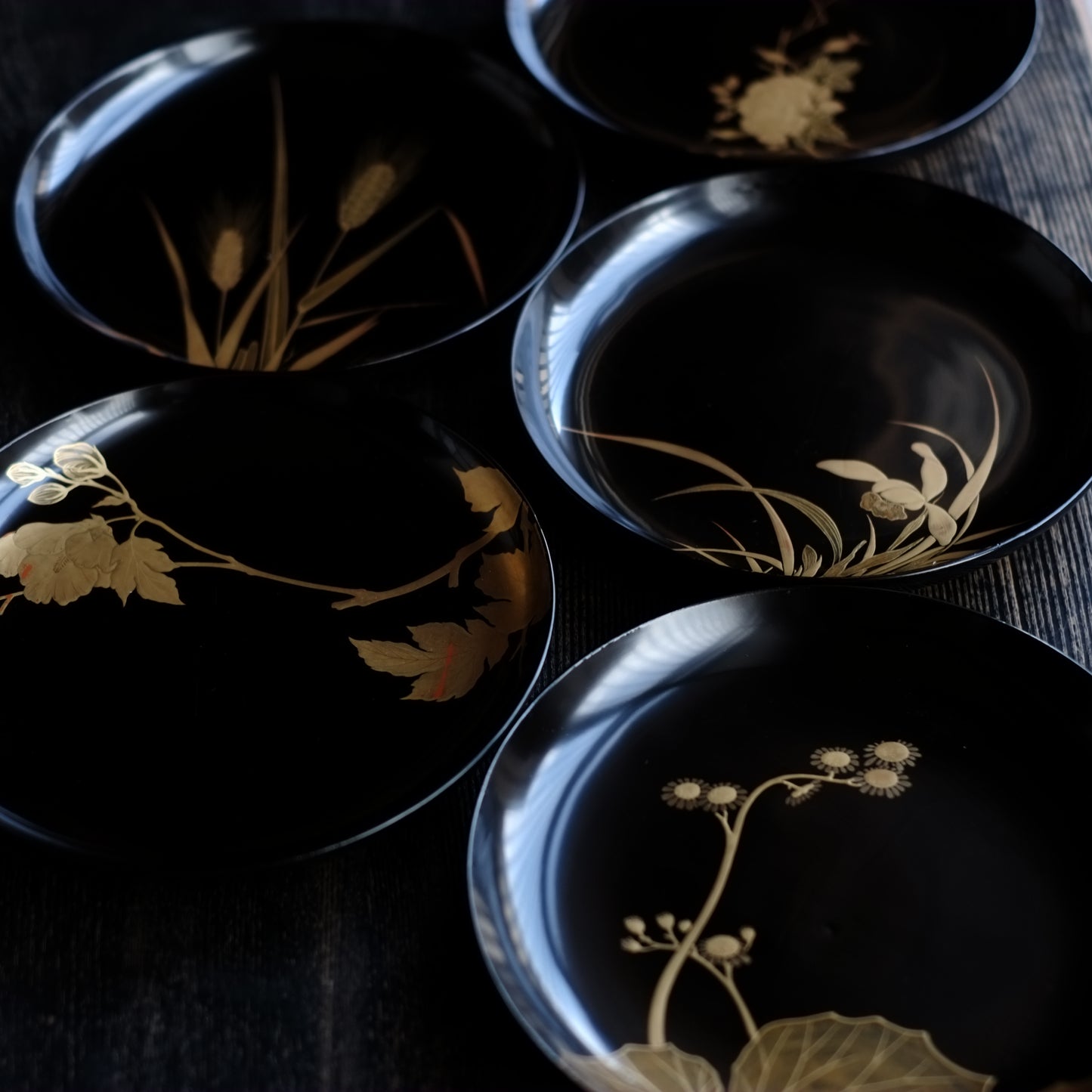 時代 黒漆 図変わり 金蒔絵銘々盆 5客セット その3