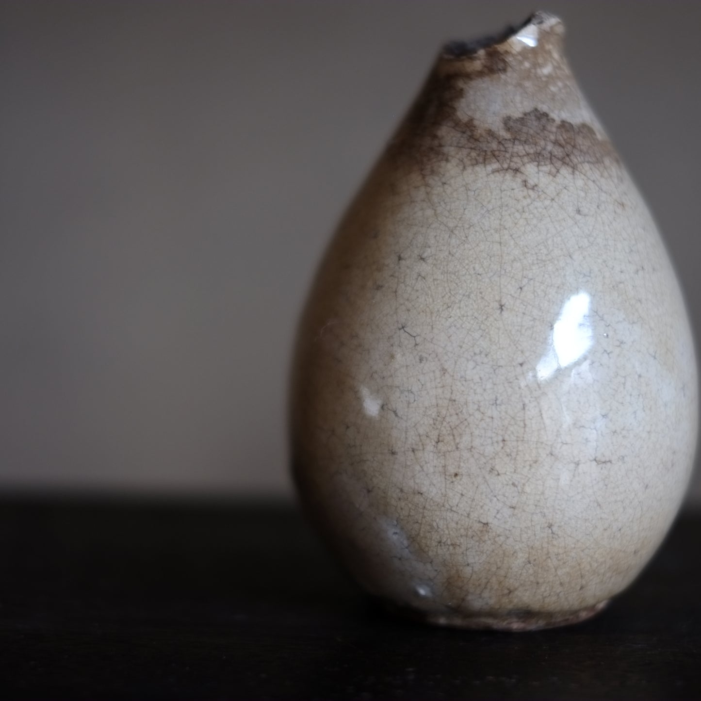 時代 雨漏粉引釉 頸欠徳利 (18-19世紀)