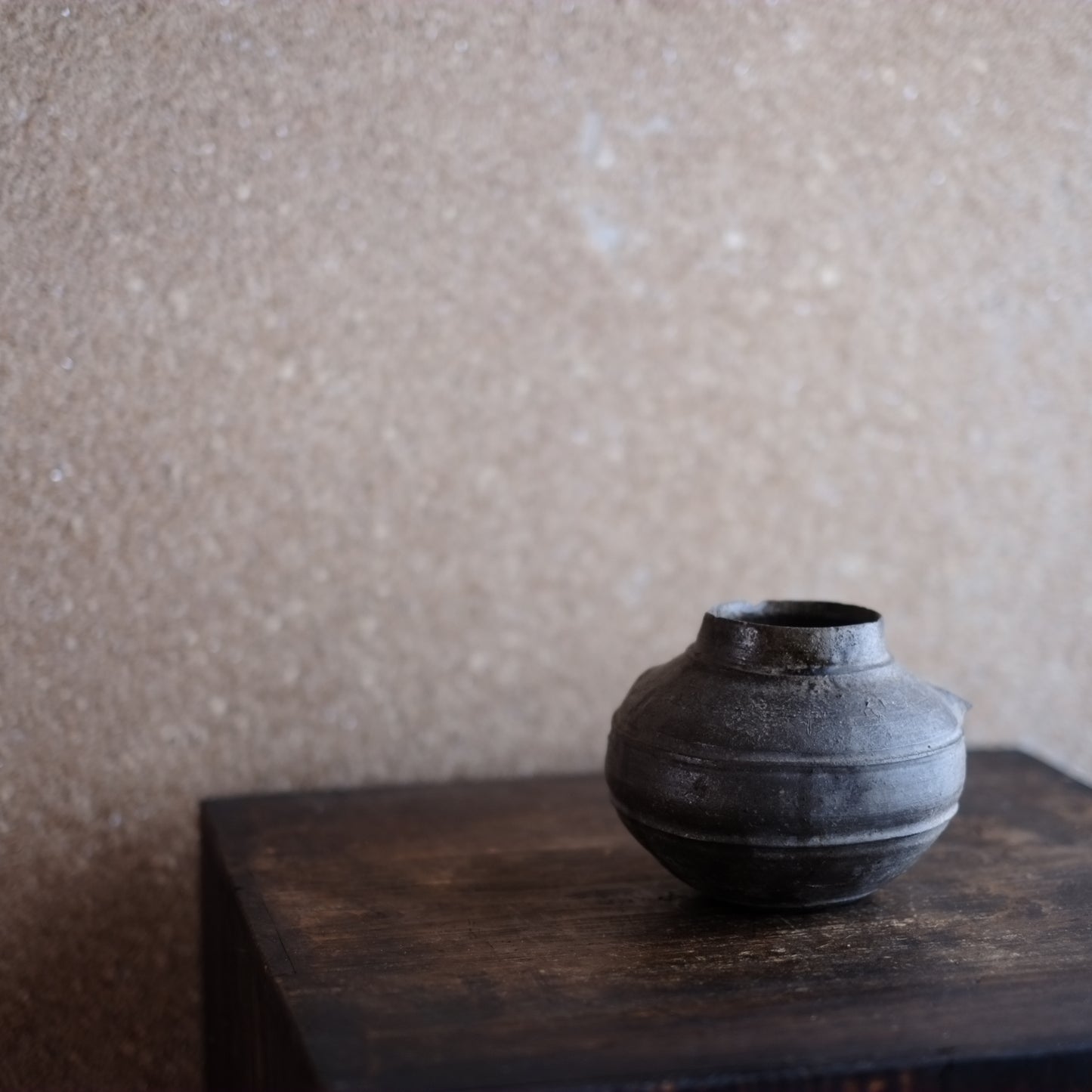 時代 自然釉 新羅土器壺(5–8世紀)