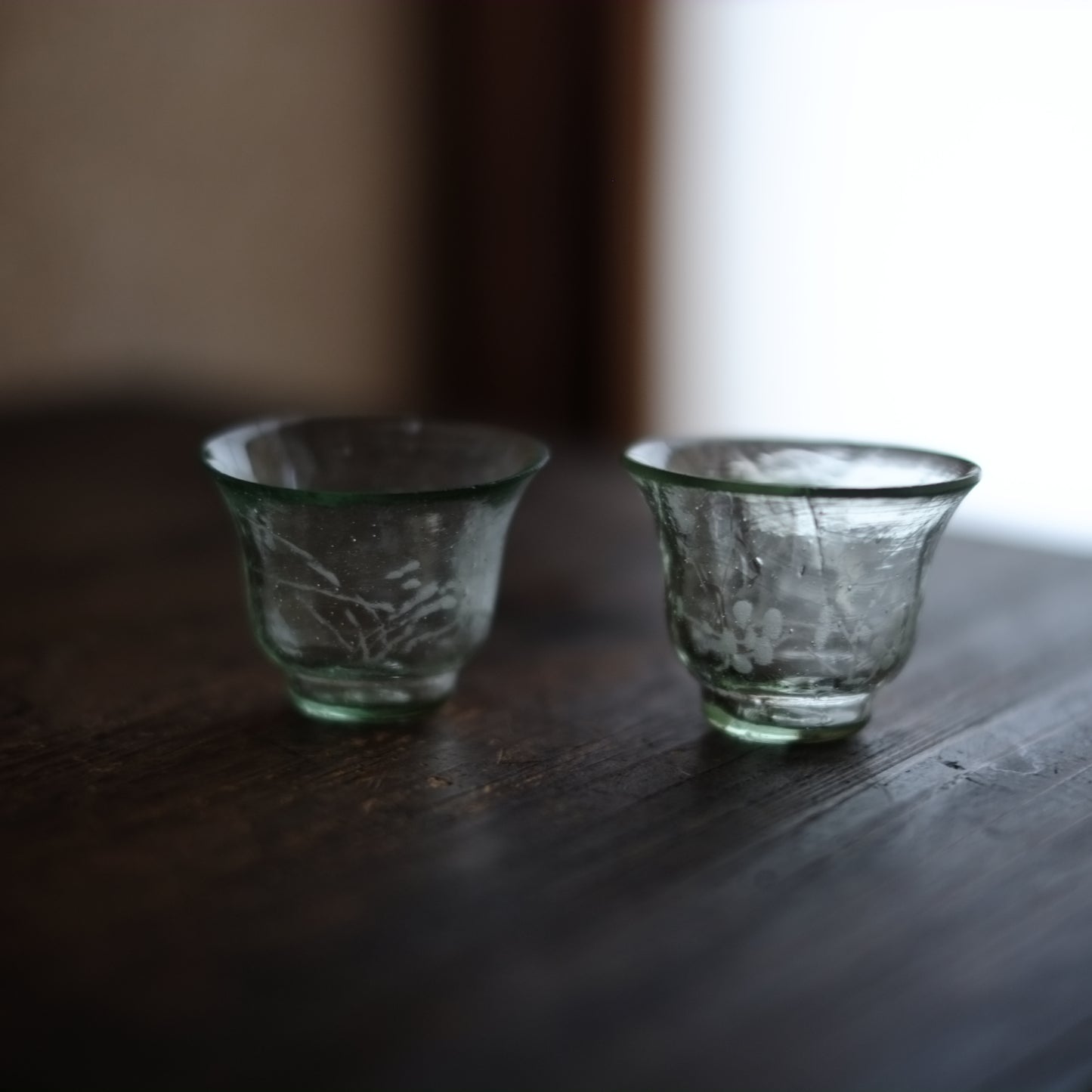 時代 吹きガラス サンドブラスト草花文 盃