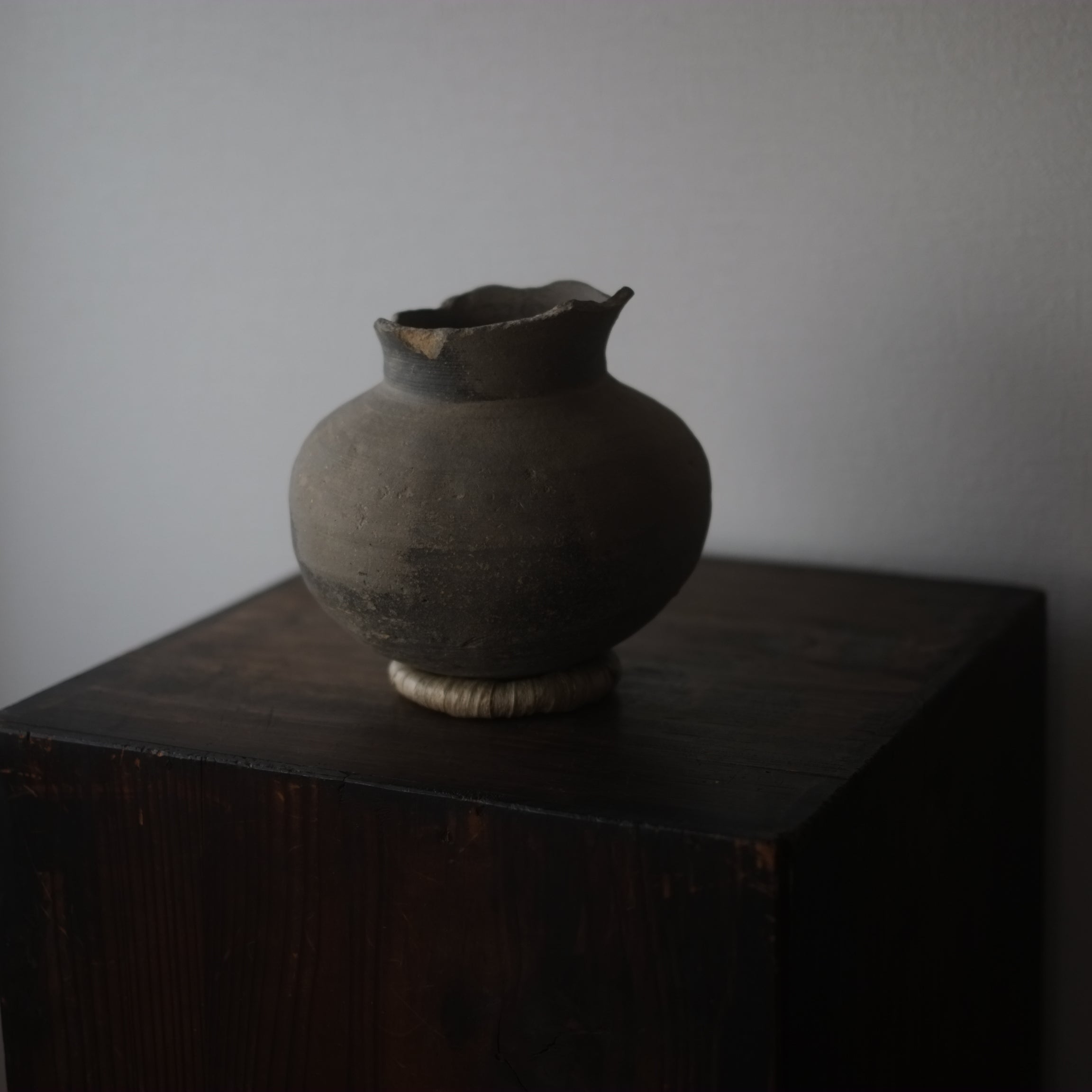 時代 須恵器 広口壺 (5-8世紀) – 逢季荘