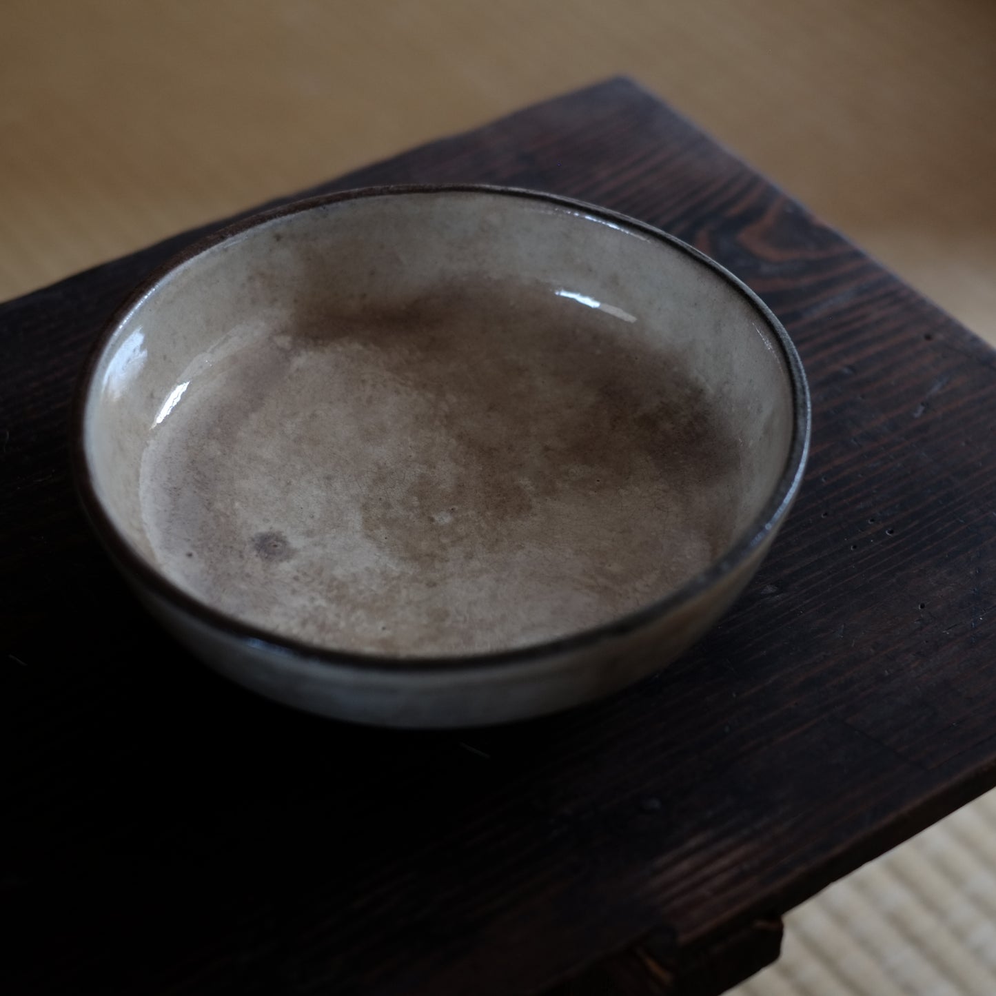 時代 皮鯨灰釉掛け分け 六寸皿