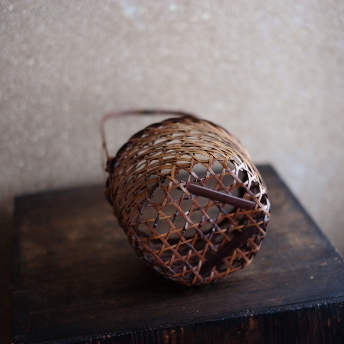 時代 透網提手竹籠花入