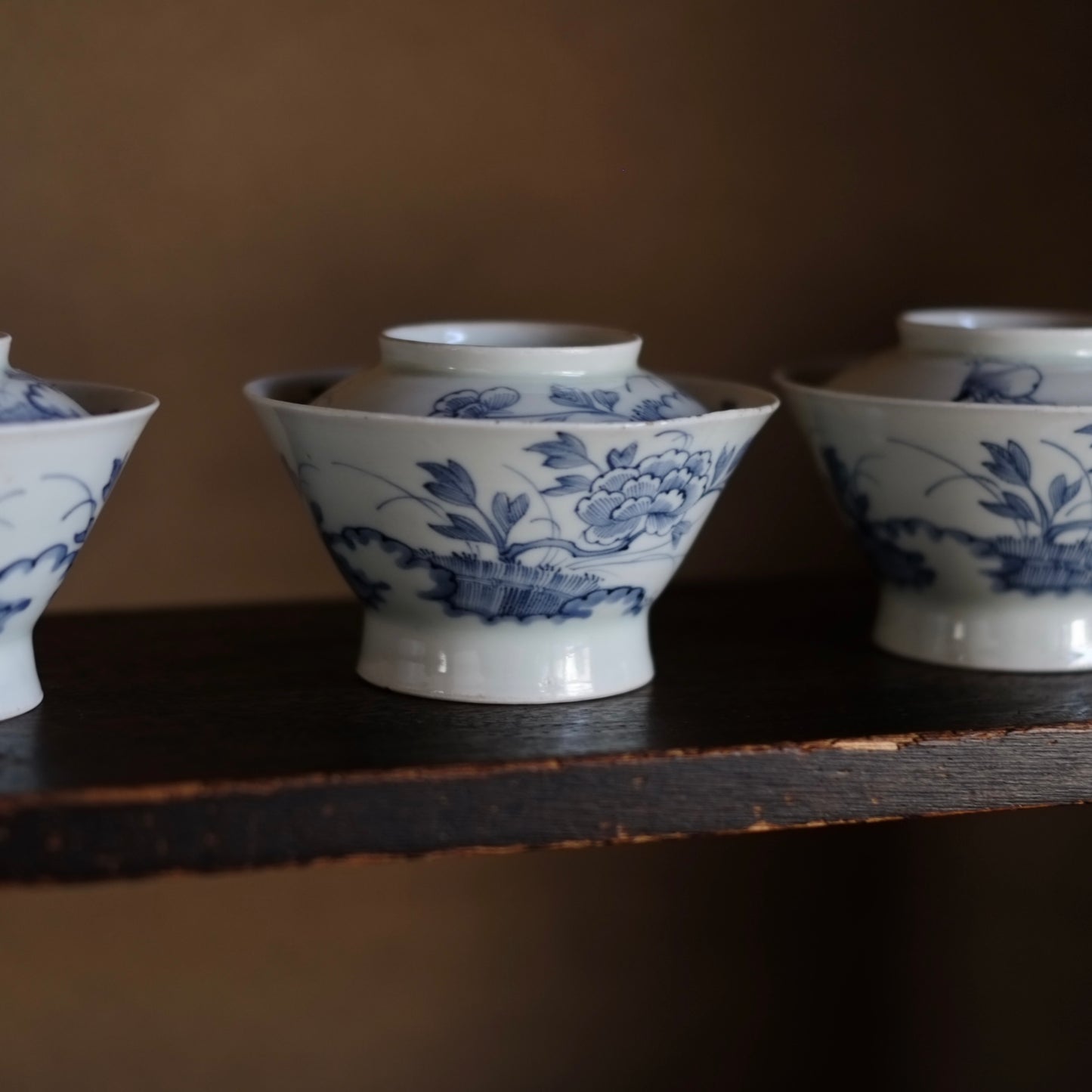 時代広東型 牡丹図染付 蓋付碗 (江戸時代 )