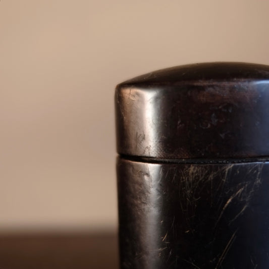 時代 布着内朱外黒漆 煙草入 (江戸-明治時代)