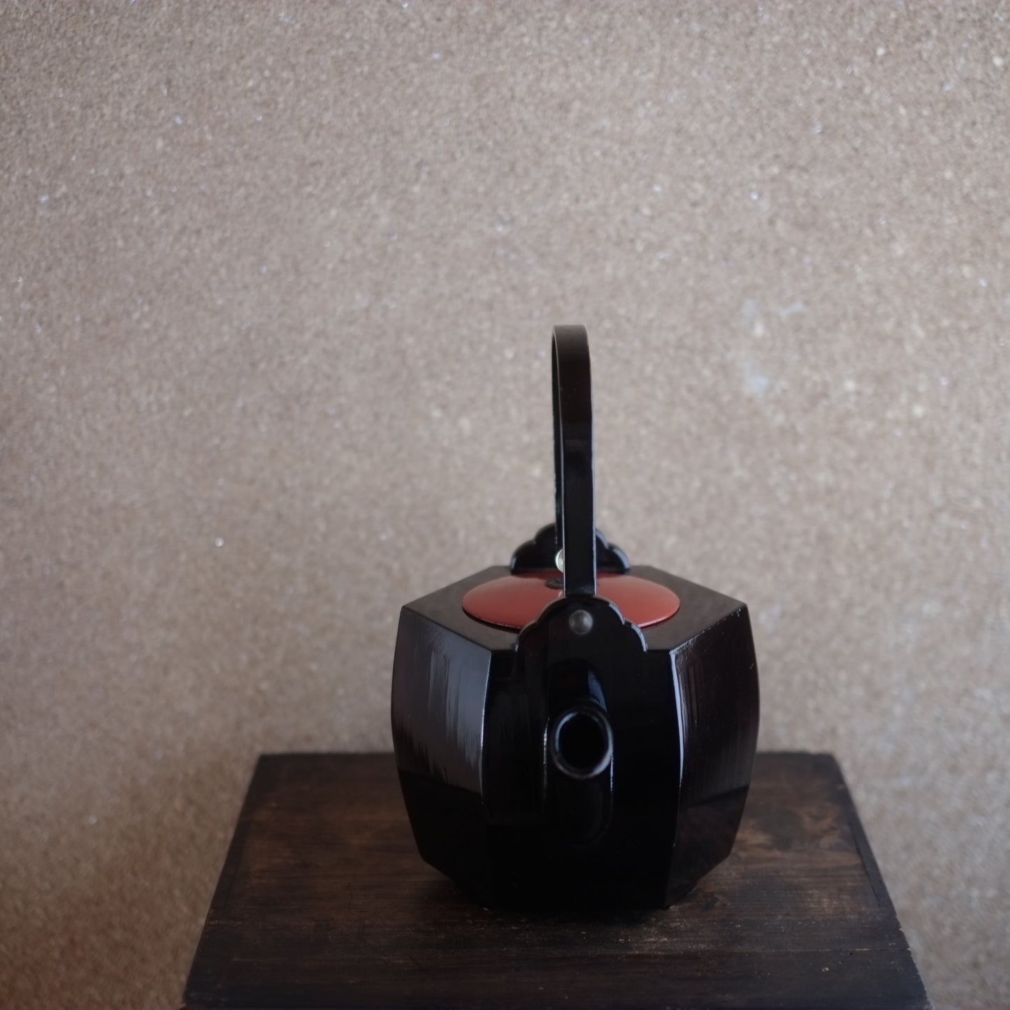 時代 六角 黒漆塗銚子 塗箱付 (江戸時代)