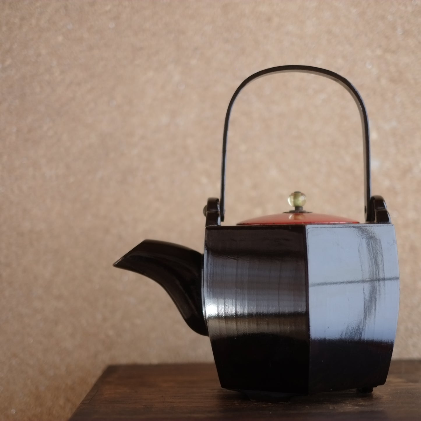 時代 六角 黒漆塗銚子 塗箱付 (江戸時代)
