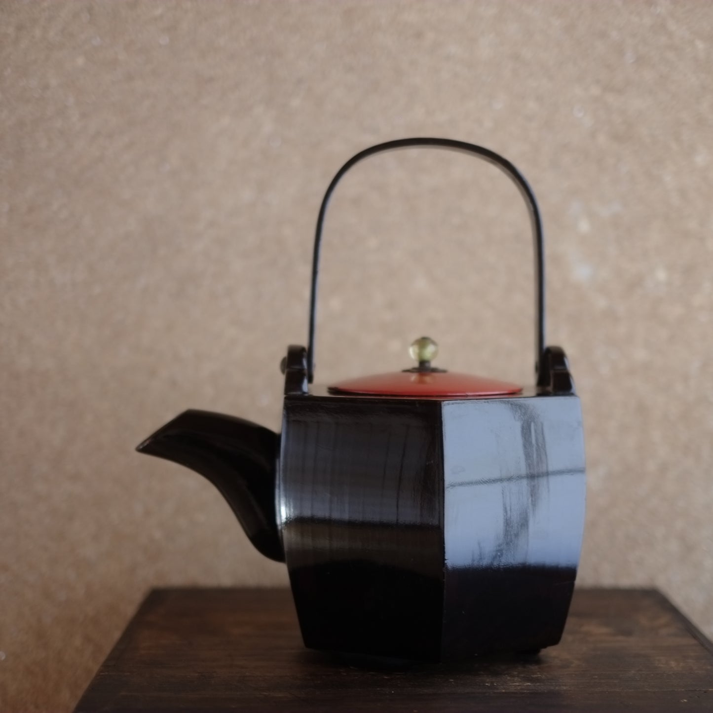 時代 六角 黒漆塗銚子 塗箱付 (江戸時代)