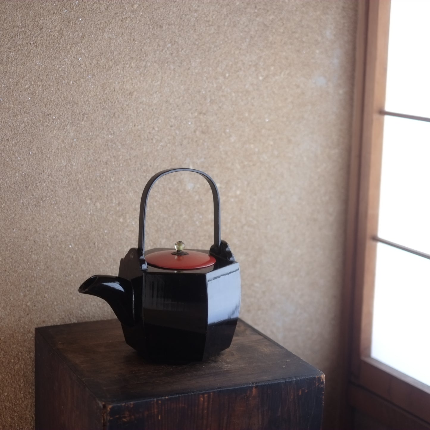 時代 六角 黒漆塗銚子 塗箱付 (江戸時代)