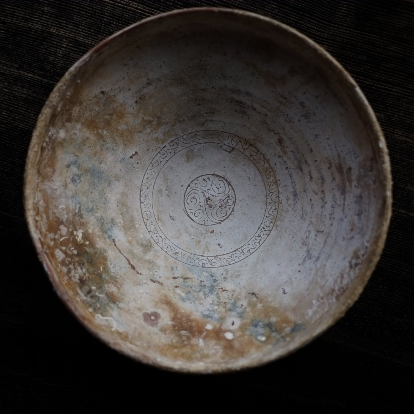 ビザンチン古陶 黄釉渦巻文大鉢 (11-13世紀)