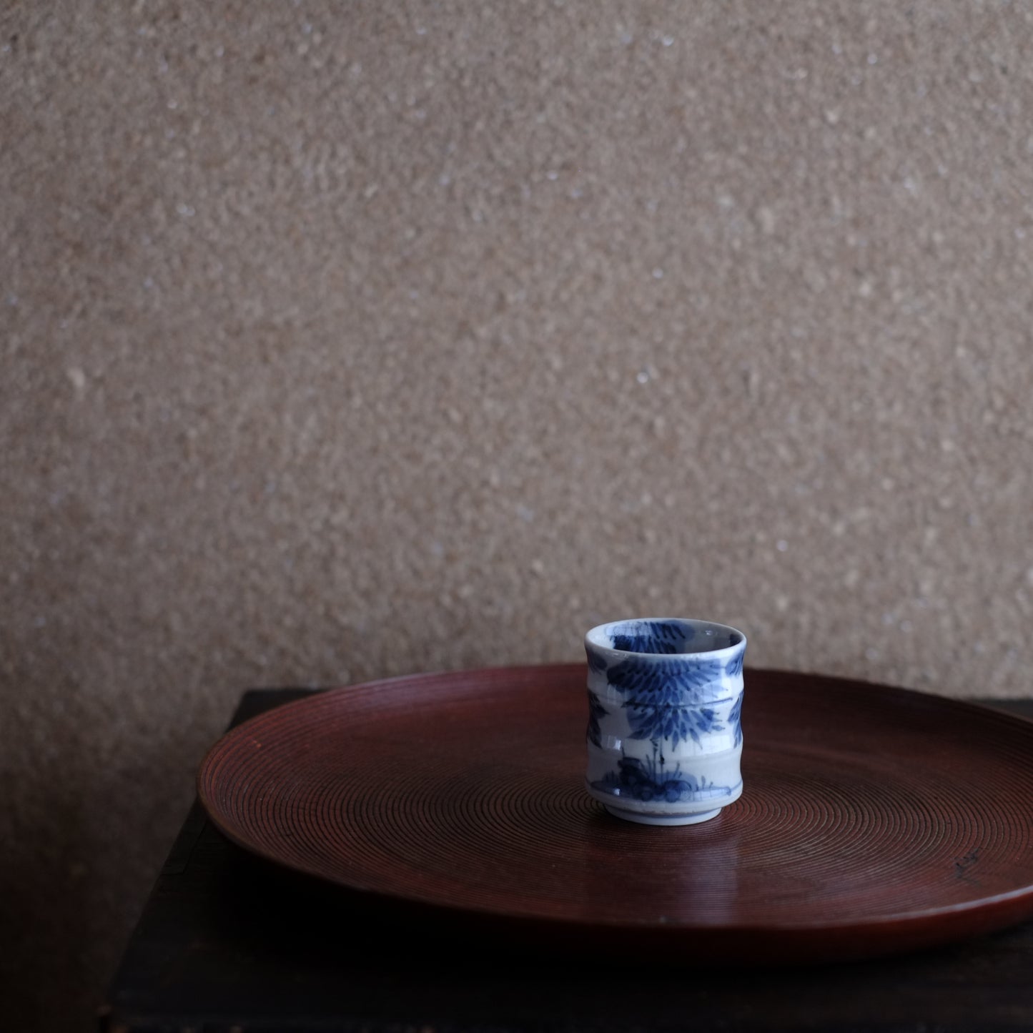 時代 竹節型 松葉文染付覗き猪口 筒杯 (江戸時代) 18-19世紀