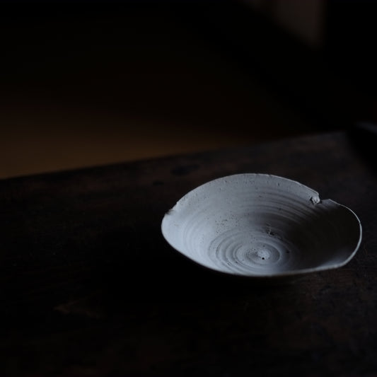 時代 美濃 山茶碗 白瓷系陶器 (南北朝-室町時代 15世紀頃)