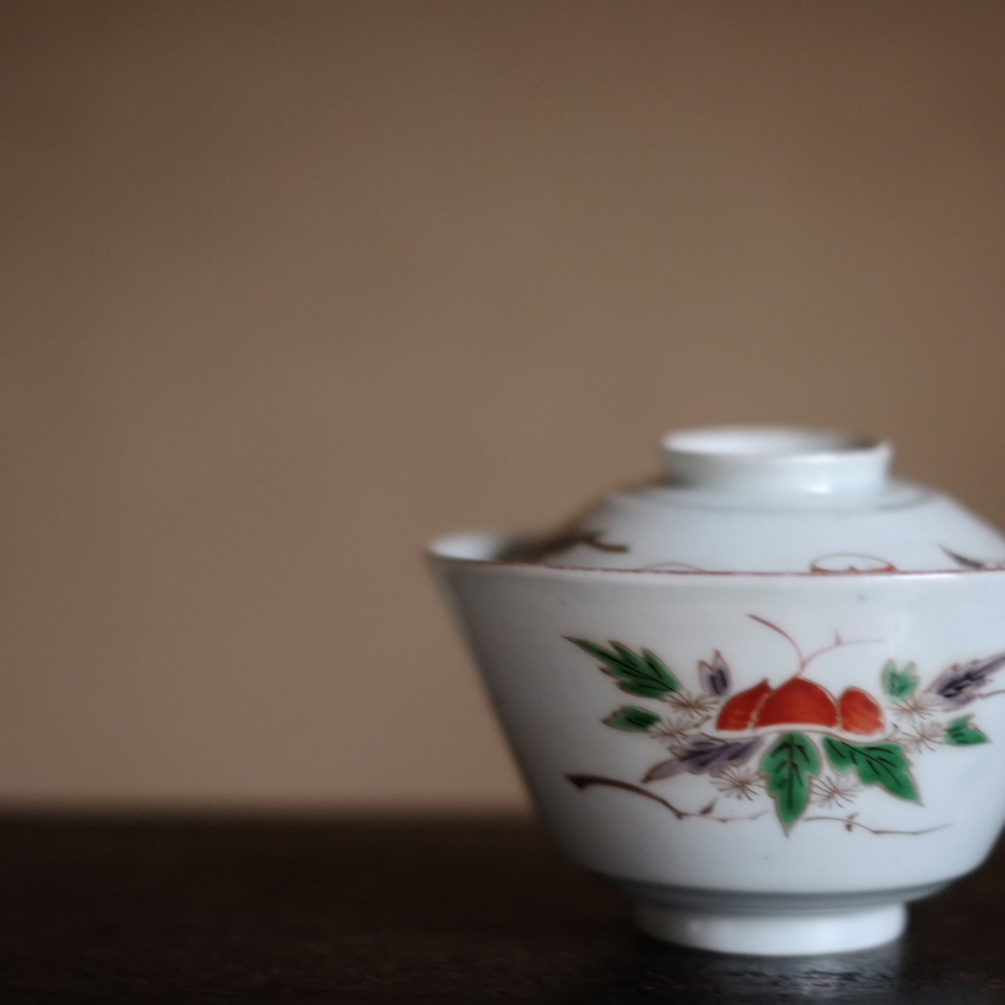 古伊万里白磁 栗図色絵 蓋付茶碗(江戸時代)