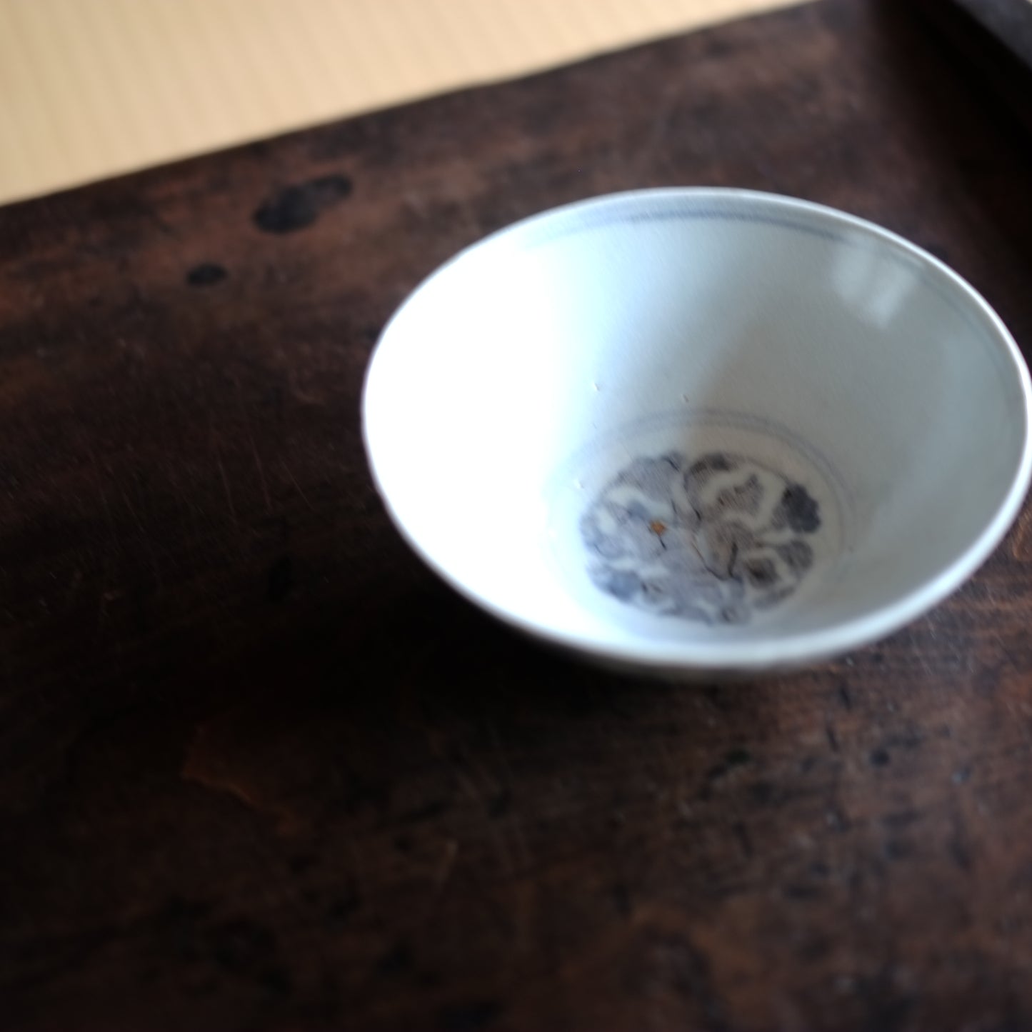 青花 花唐草文 茶碗 (明朝15-17世紀)
