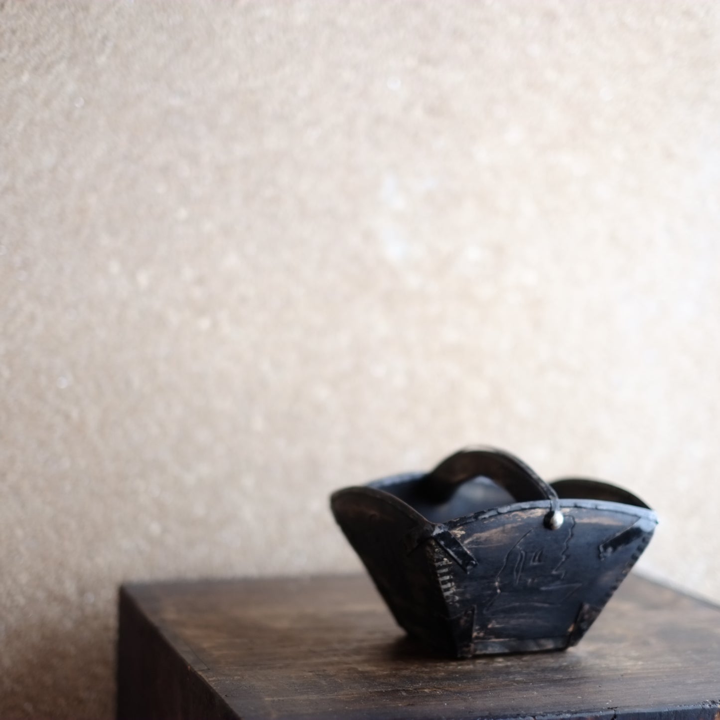 時代 朝鮮古鉄木製彫字穀枡・小(李朝末-日帝時代)