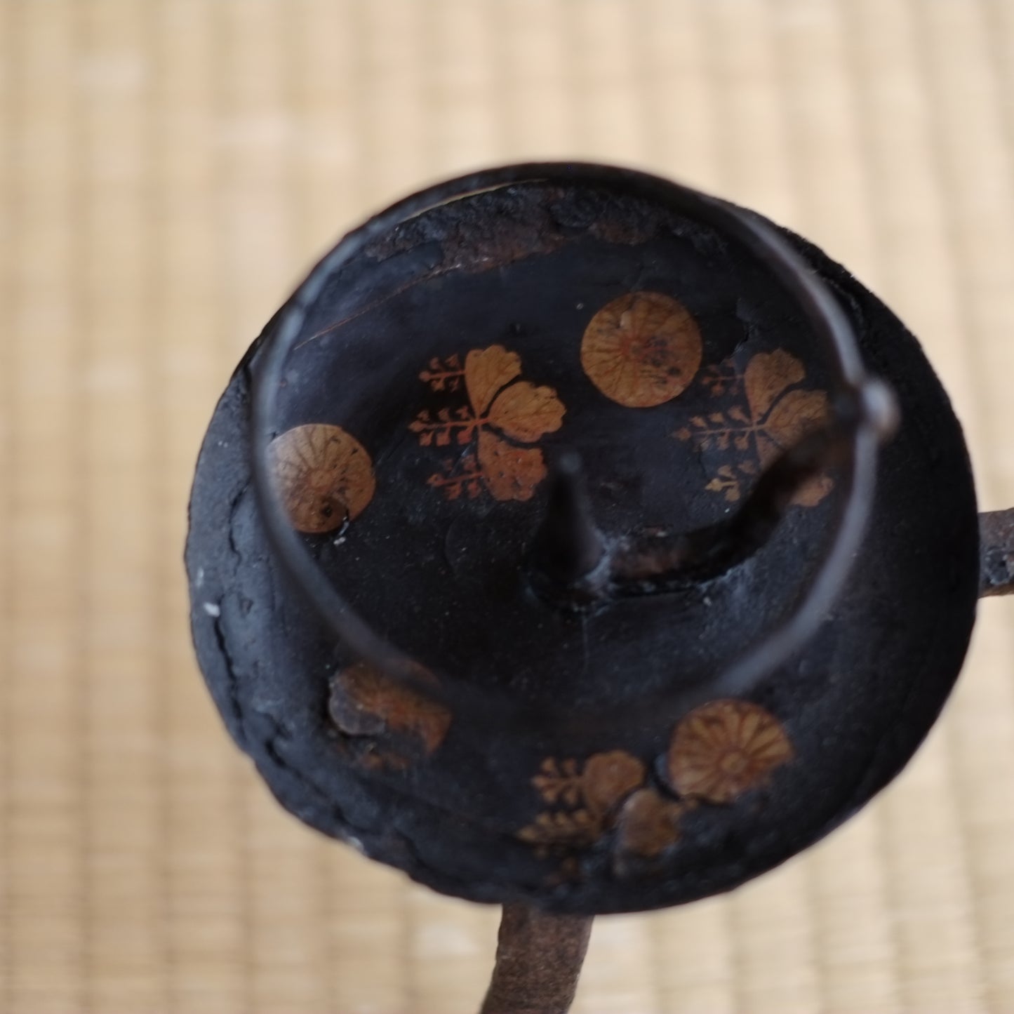 時代 鉄漆蒔絵手燭 (江戸時代)