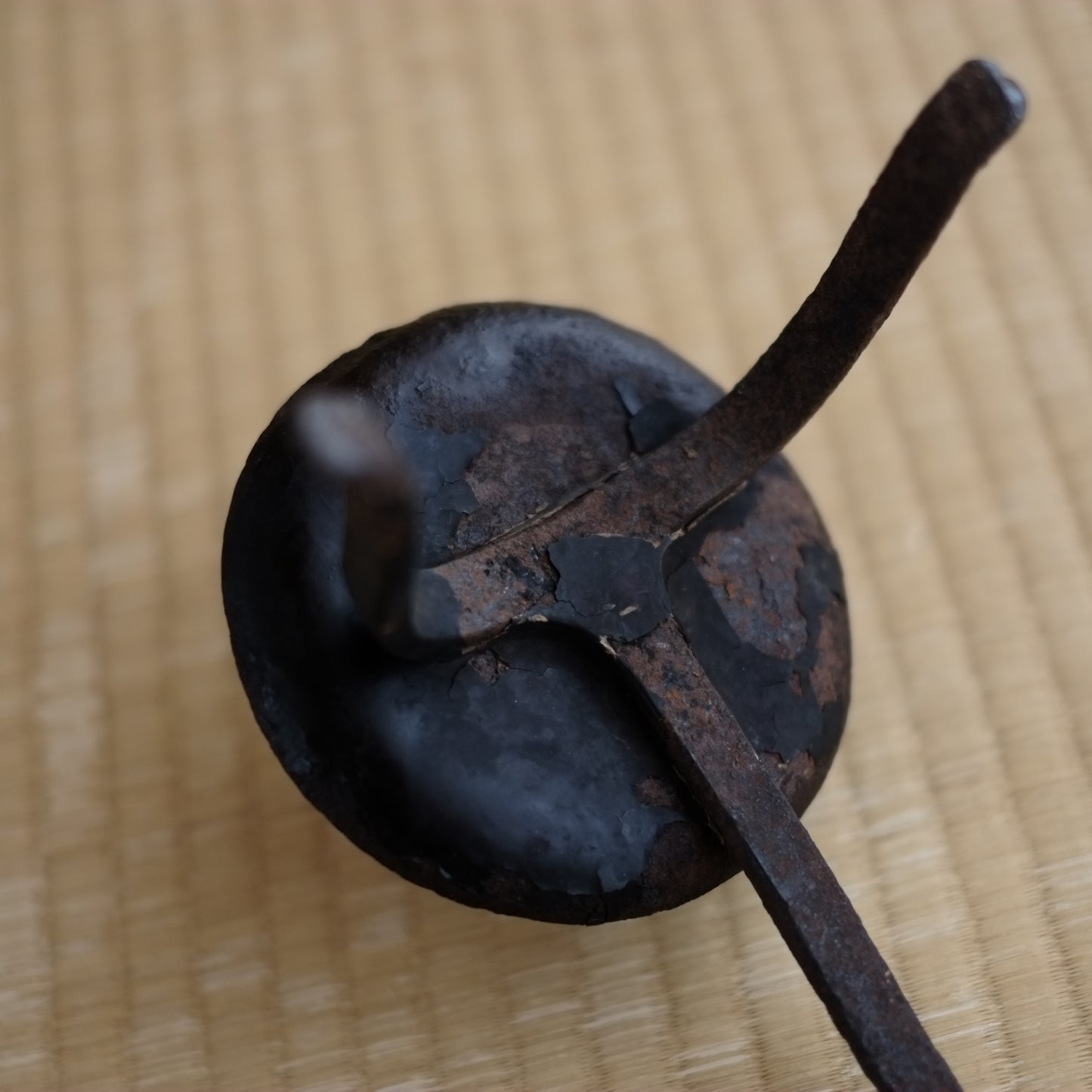 時代 鉄漆蒔絵手燭 (江戸時代)
