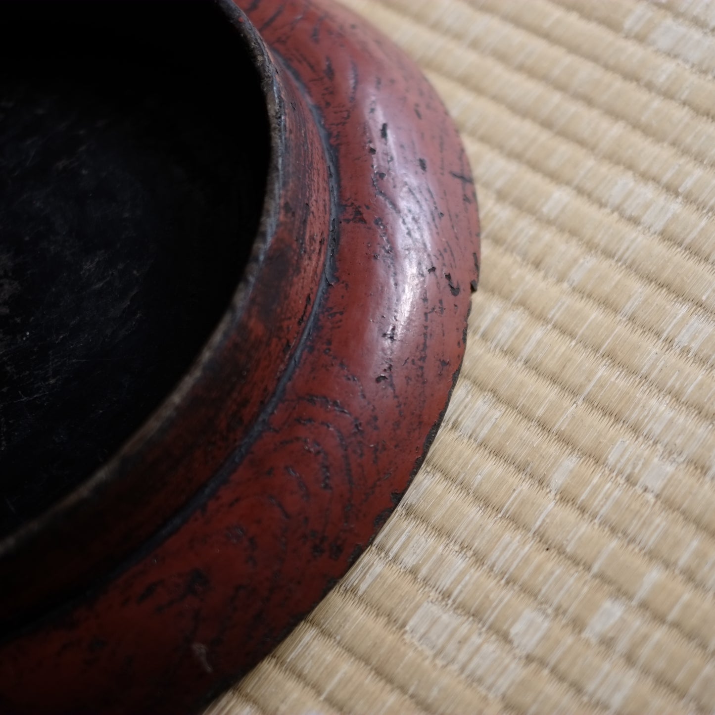 時代 侘赤漆塗高足形丸盆 (江戸時代 18-19世紀)