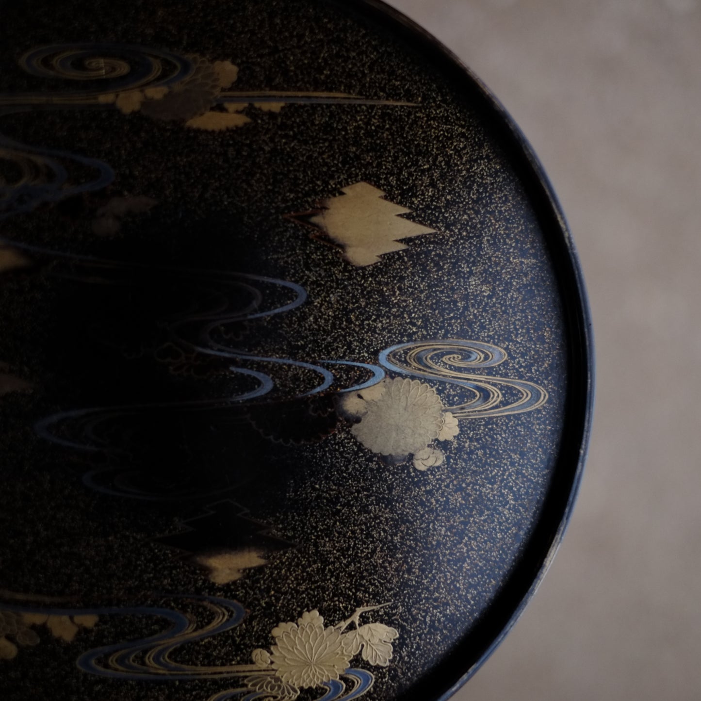 時代 梨地流水蒔絵丸香盆(19世紀)