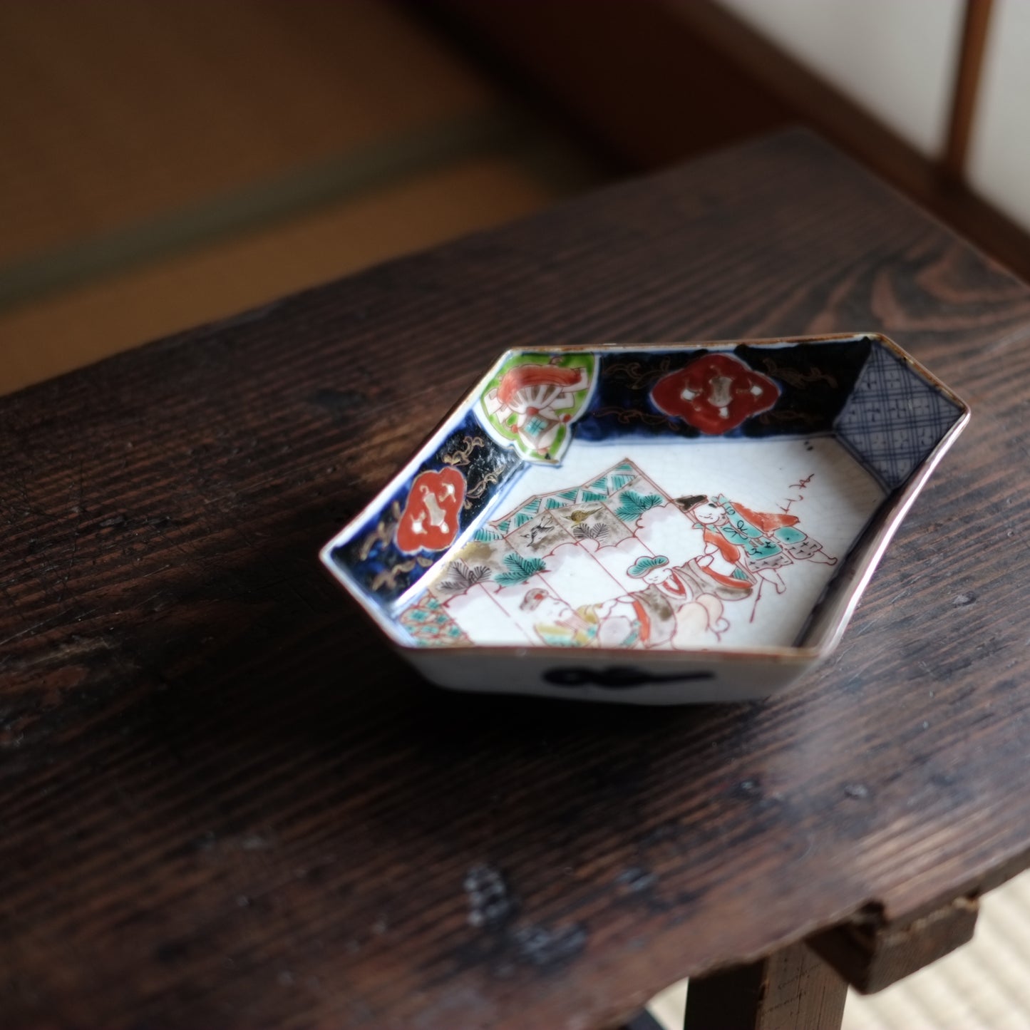 時代 大聖寺伊万里 色絵金襴 菱皿(明治時代)