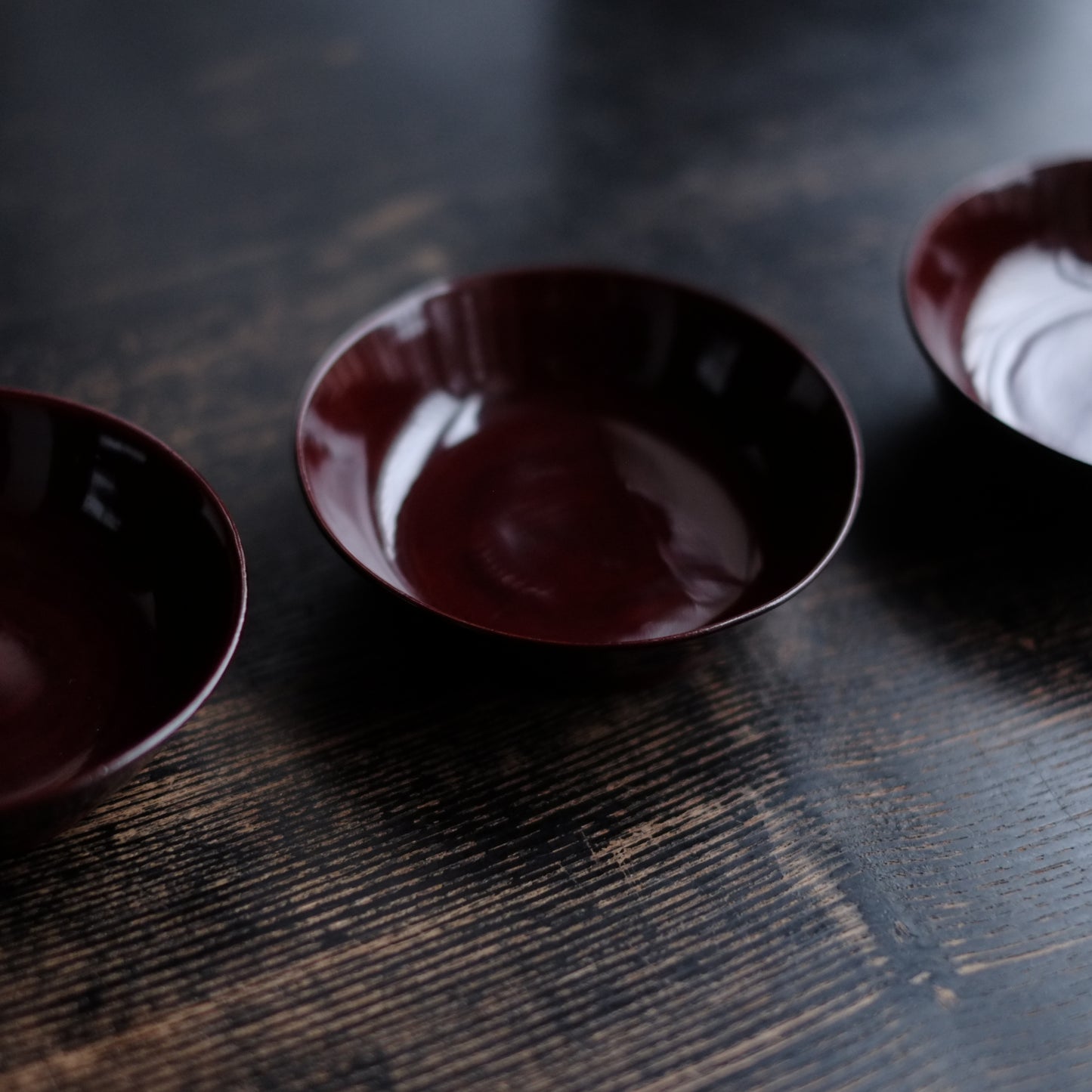 艶塗 底黒漆溜塗小皿(江戸後期)