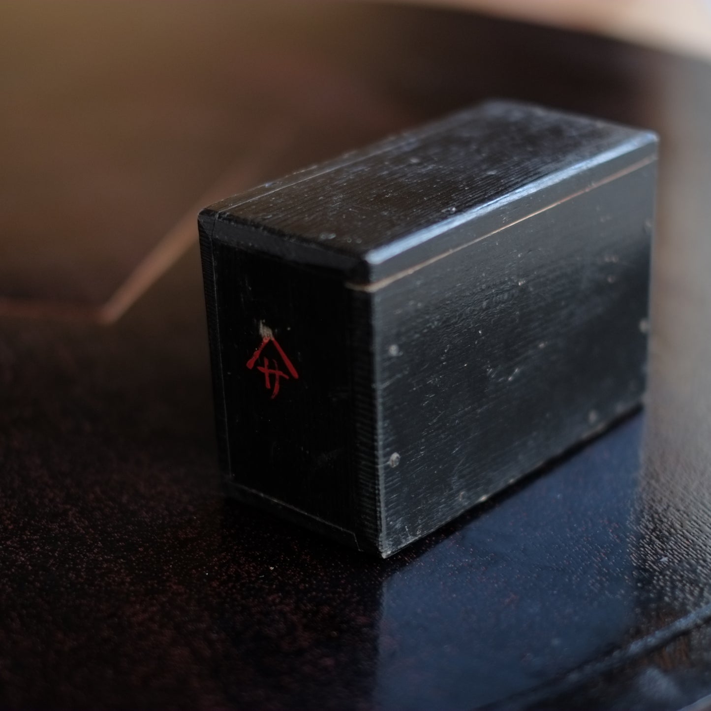 時代 丁稚奉公 黒漆塗 木箱枕 (明治時代)
