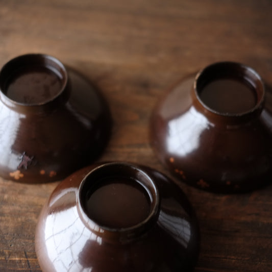 断文 時代 内朱外黒富士形 花籠梅文蒔絵 蓋付吸物椀 3客セット(江戸時代)