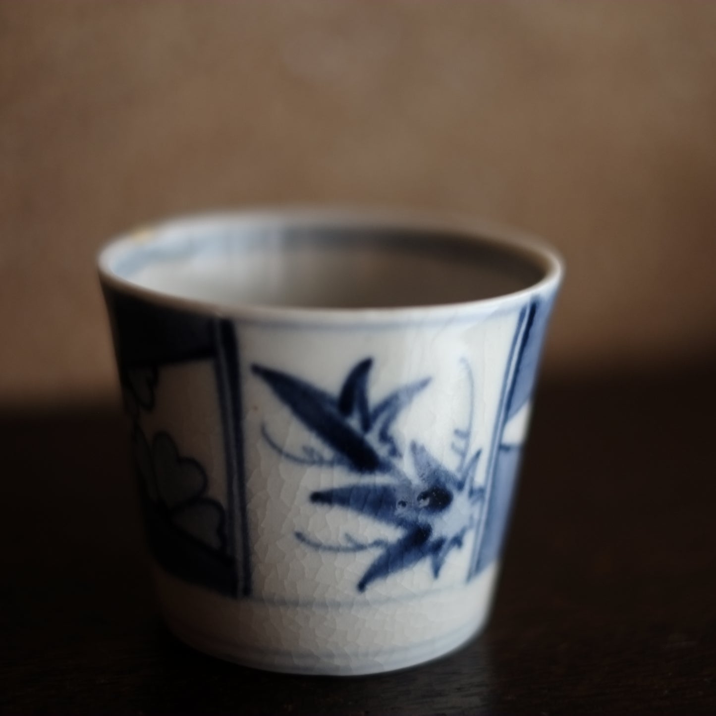 瀬戸太白手 描き分け楓花文 蕎麦猪口 (江戸後期)