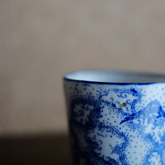 型紙摺印判 雲鶴図蕎麦猪口 (明治時代)