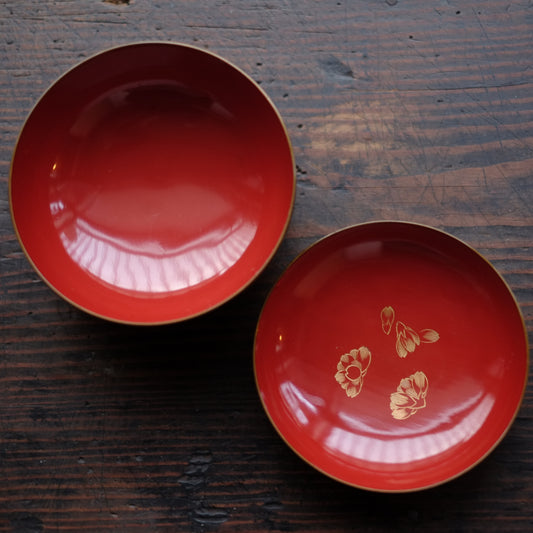 時代 白桜十字詩 沈金外黒漆内朱椀 (明治期頃)