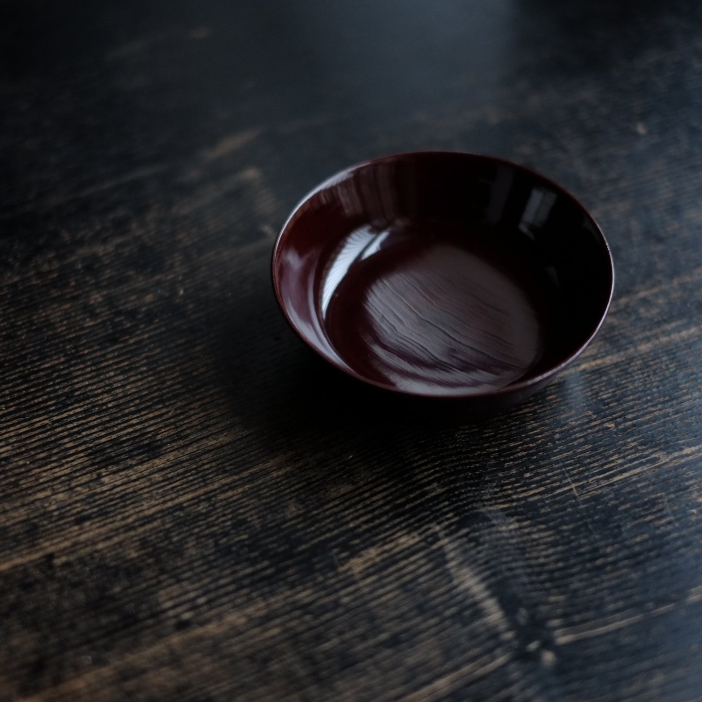 艶塗 底黒漆溜塗小皿(江戸後期)