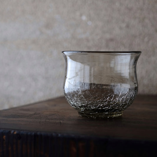 氷裂吹きガラスのコップ (昭和期頃)