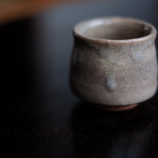 姿肌身の良い 時代萩焼 ぐい呑み 筒盃(昭和期頃)