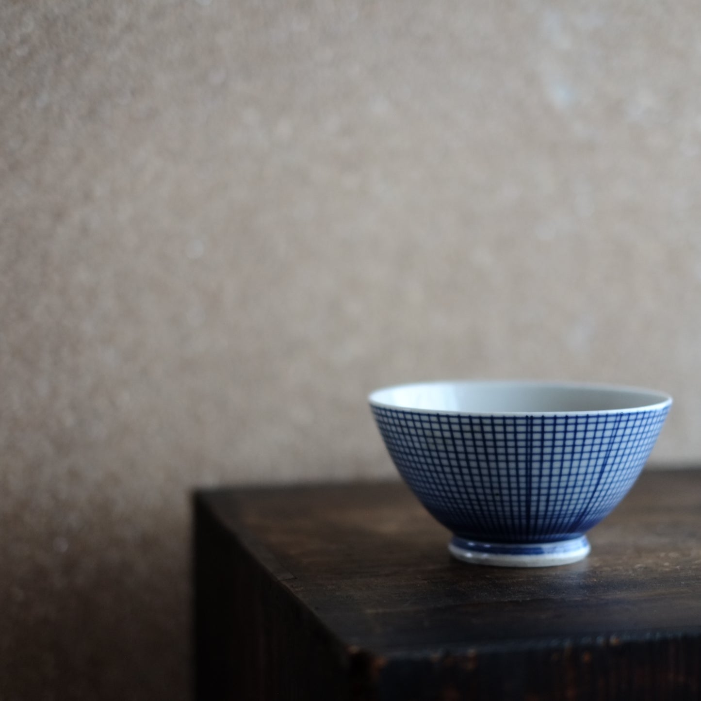 時代　格子文染付茶碗