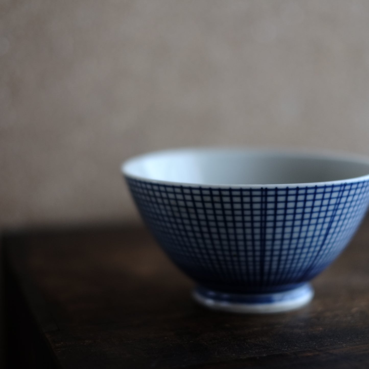 時代　格子文染付茶碗