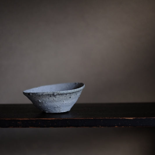 時代　片身　自然釉　山茶碗　(鎌倉時代　12-14世紀)