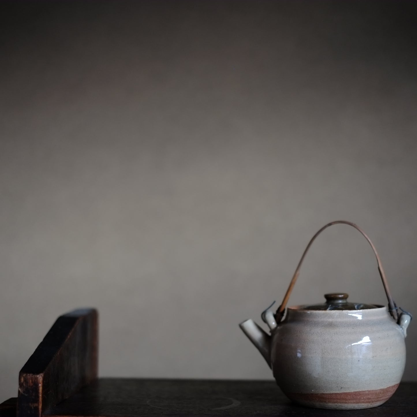 時代　灰釉土瓶　茶急須　（明治末-昭和初期)