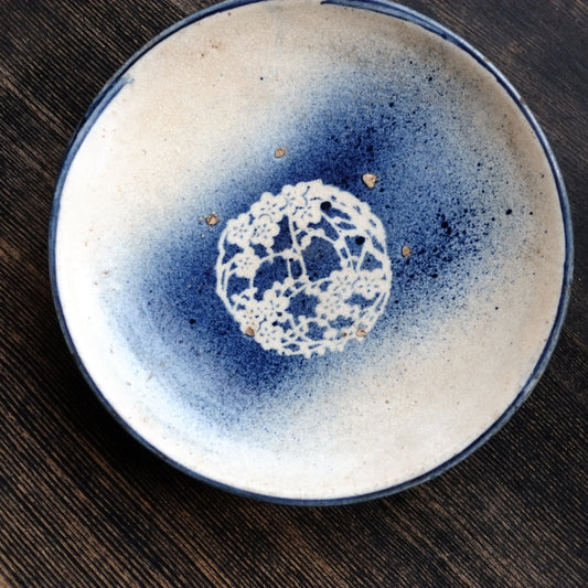 時代　瀬戸呉須吹墨花文皿 （幕末-明治　19世紀末）