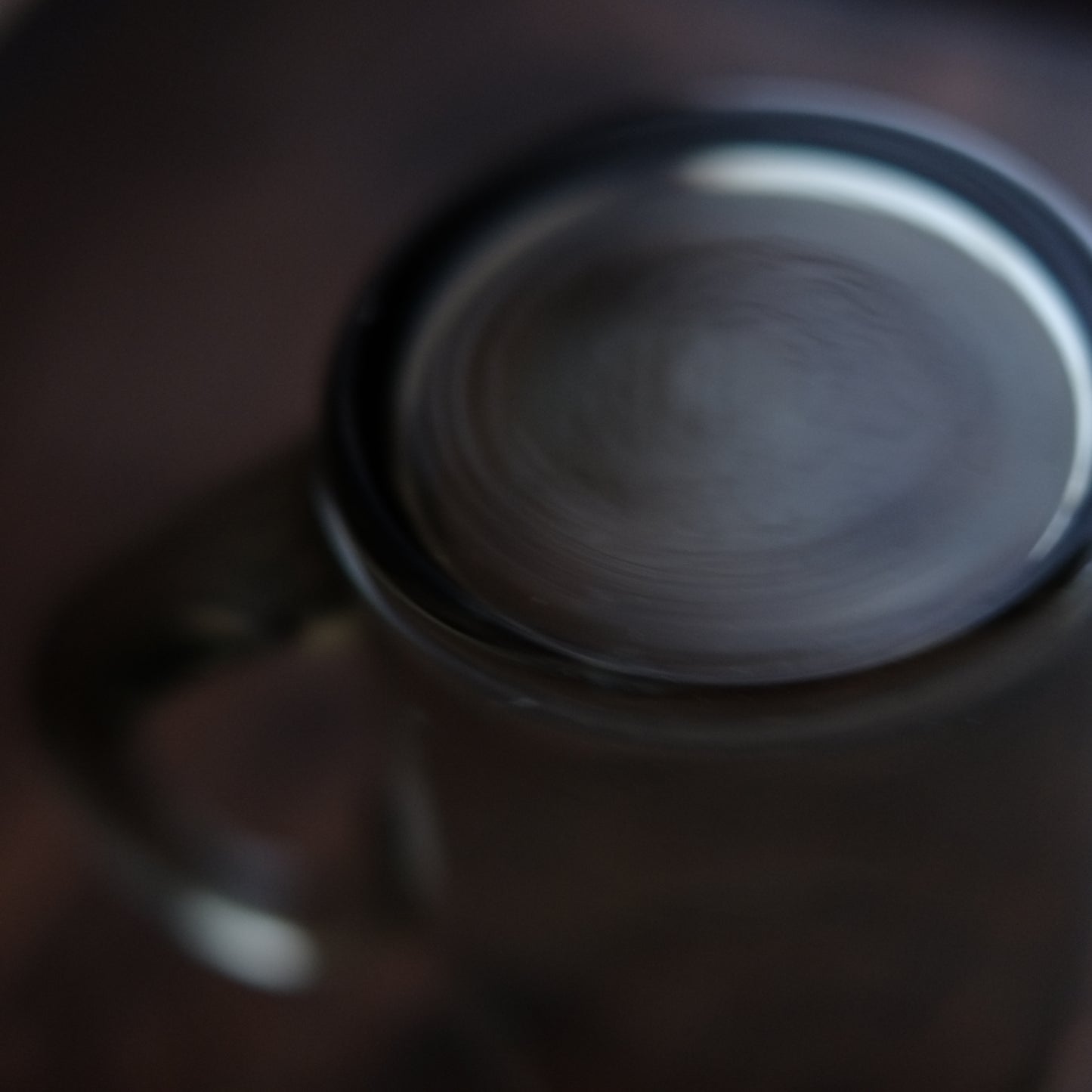 時代　欧州　黒ガラス　ジョッキ　(20世紀)