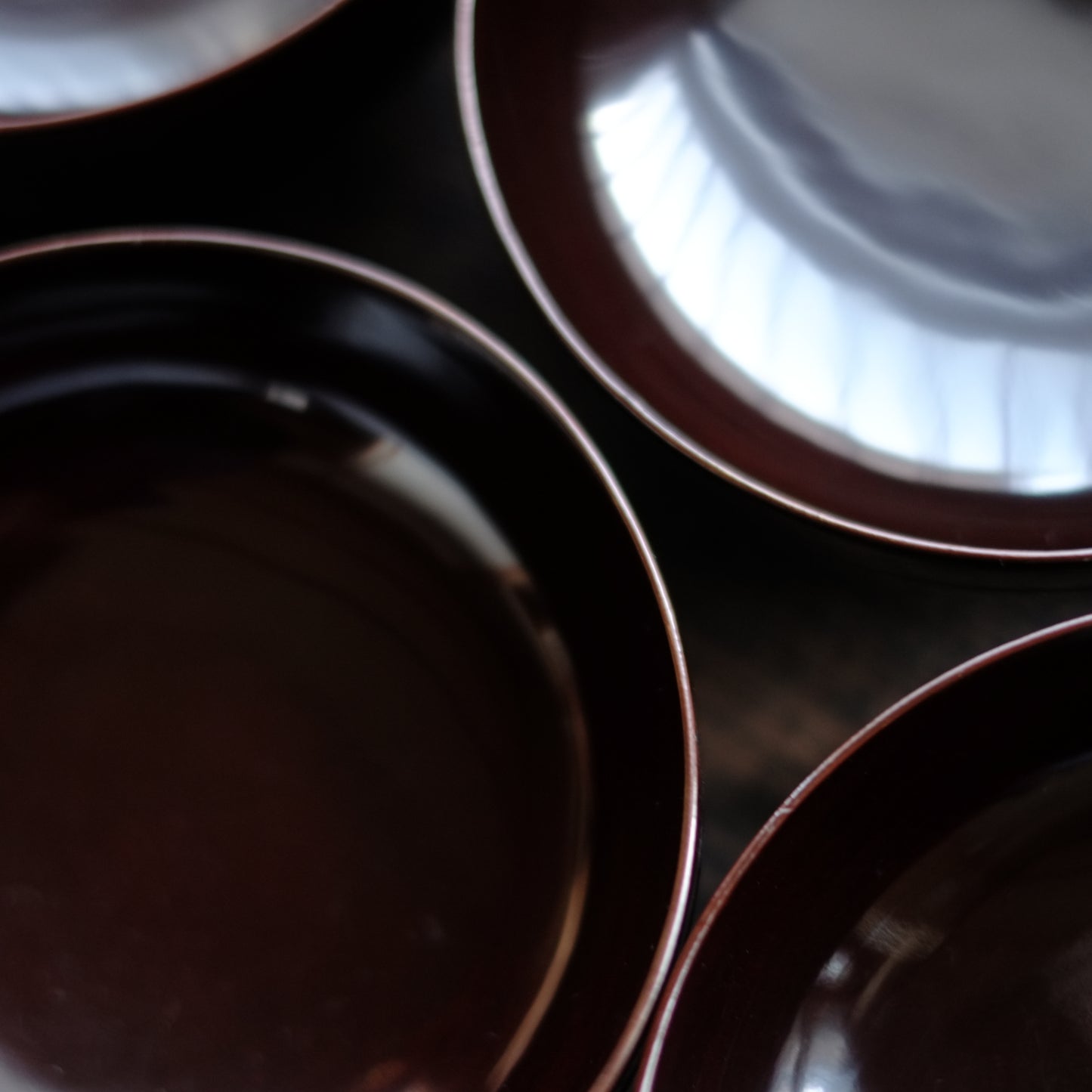 時代　黒漆真塗面取平椀（江戸後-末期）